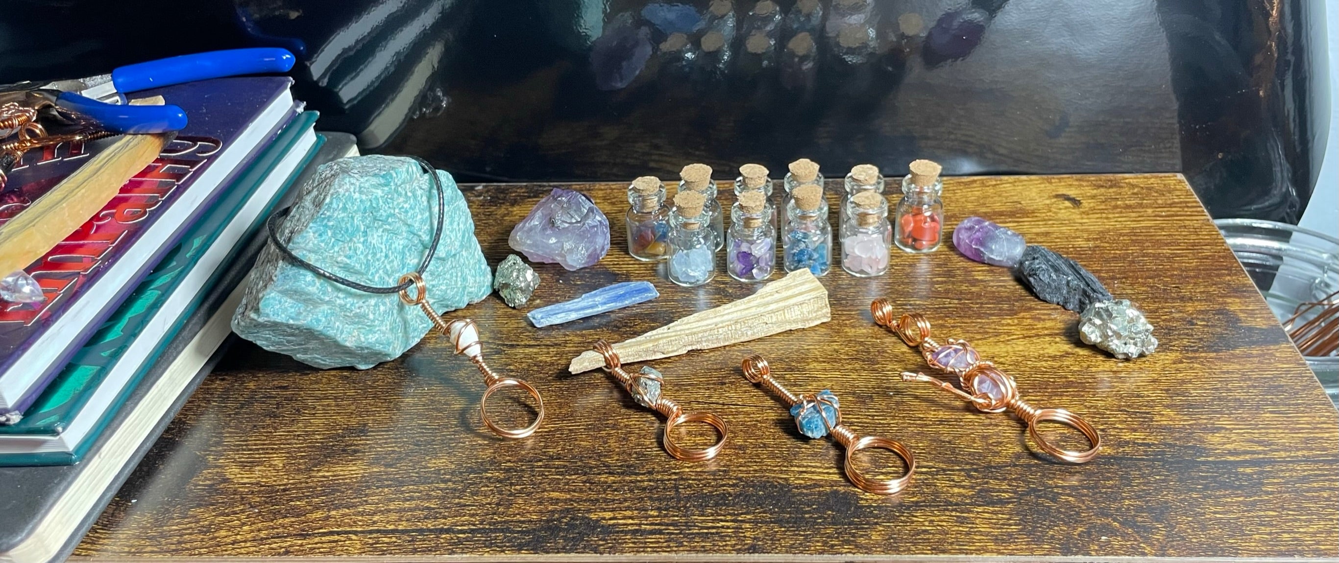 Raise the Vibe Creations
– Blunteez